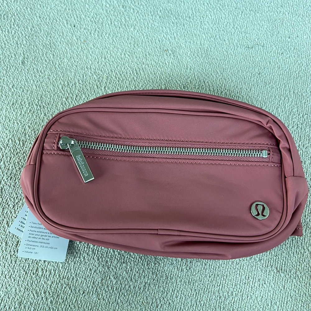 NWT Belt bag lululemon